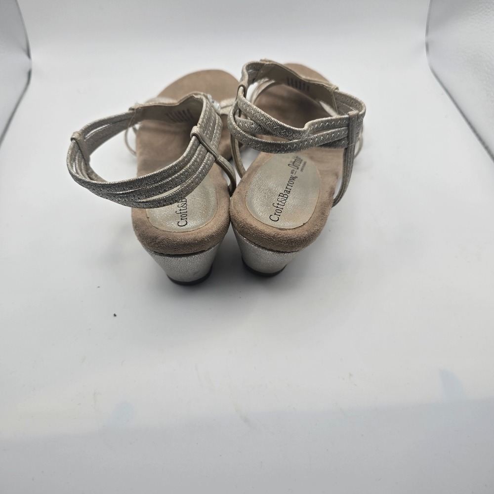 Croft & Barrow Women's gold wedge size 6 - Picture 4 of 8